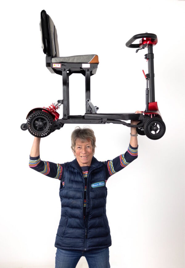 Genie Manual folding Scooter - Image 2